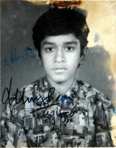 captain-cool-childhood